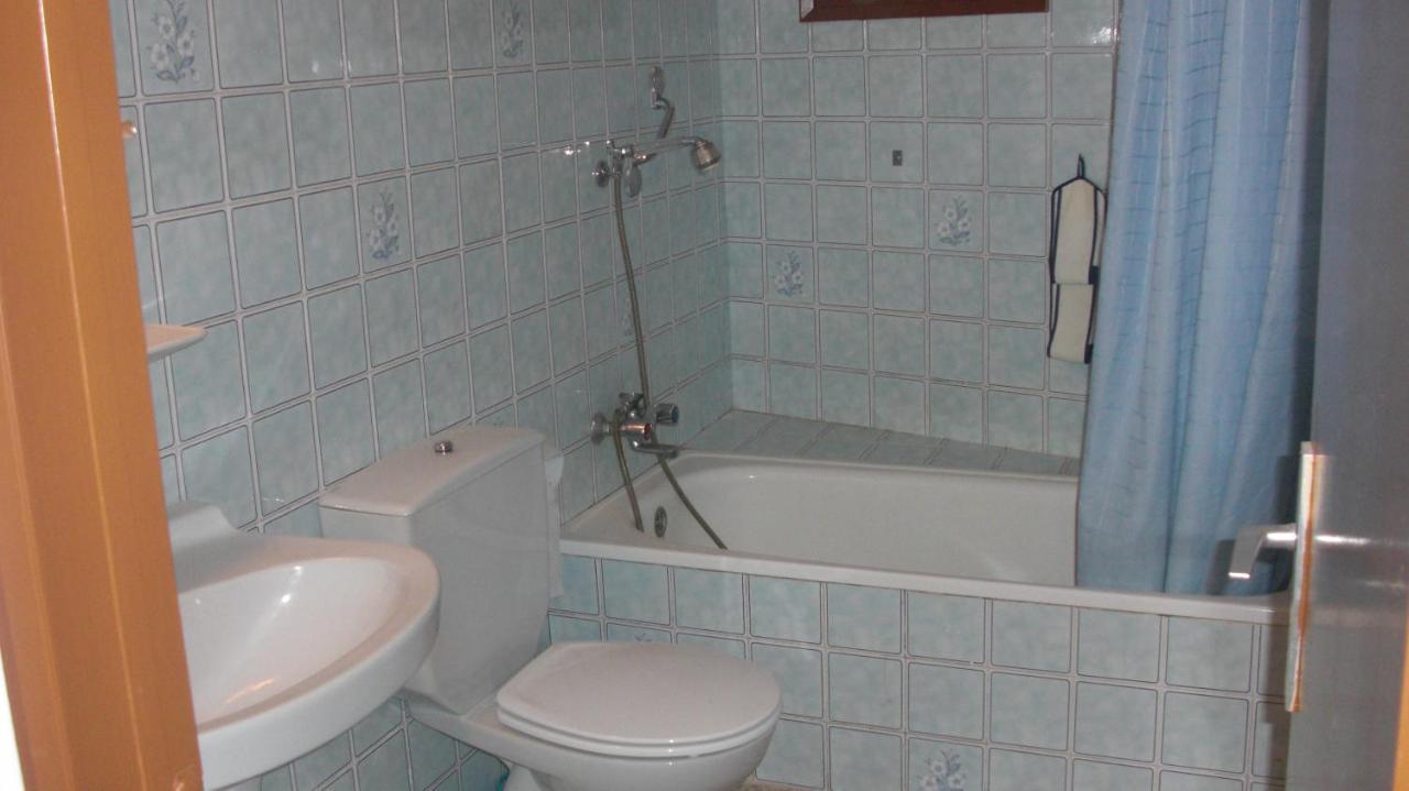 Ca La Conxita Hostal & Restaurante Hotel La Vajol Екстериор снимка