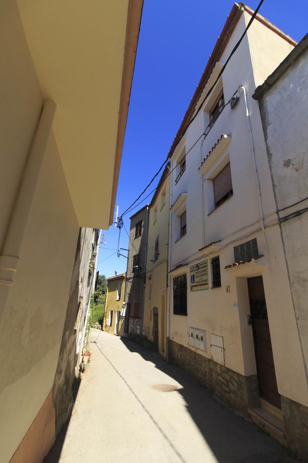 Ca La Conxita Hostal & Restaurante Hotel La Vajol Екстериор снимка