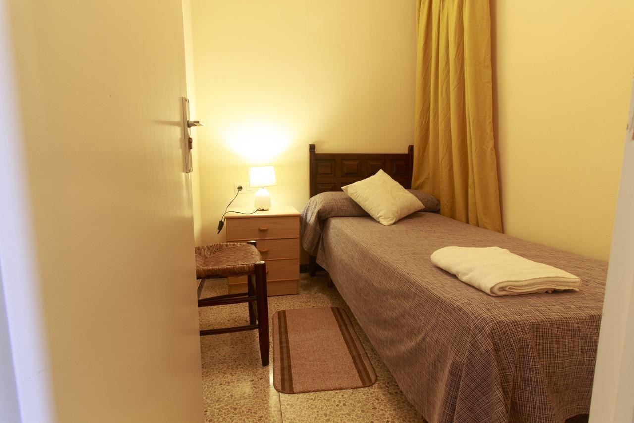 Ca La Conxita Hostal & Restaurante Hotel La Vajol Екстериор снимка